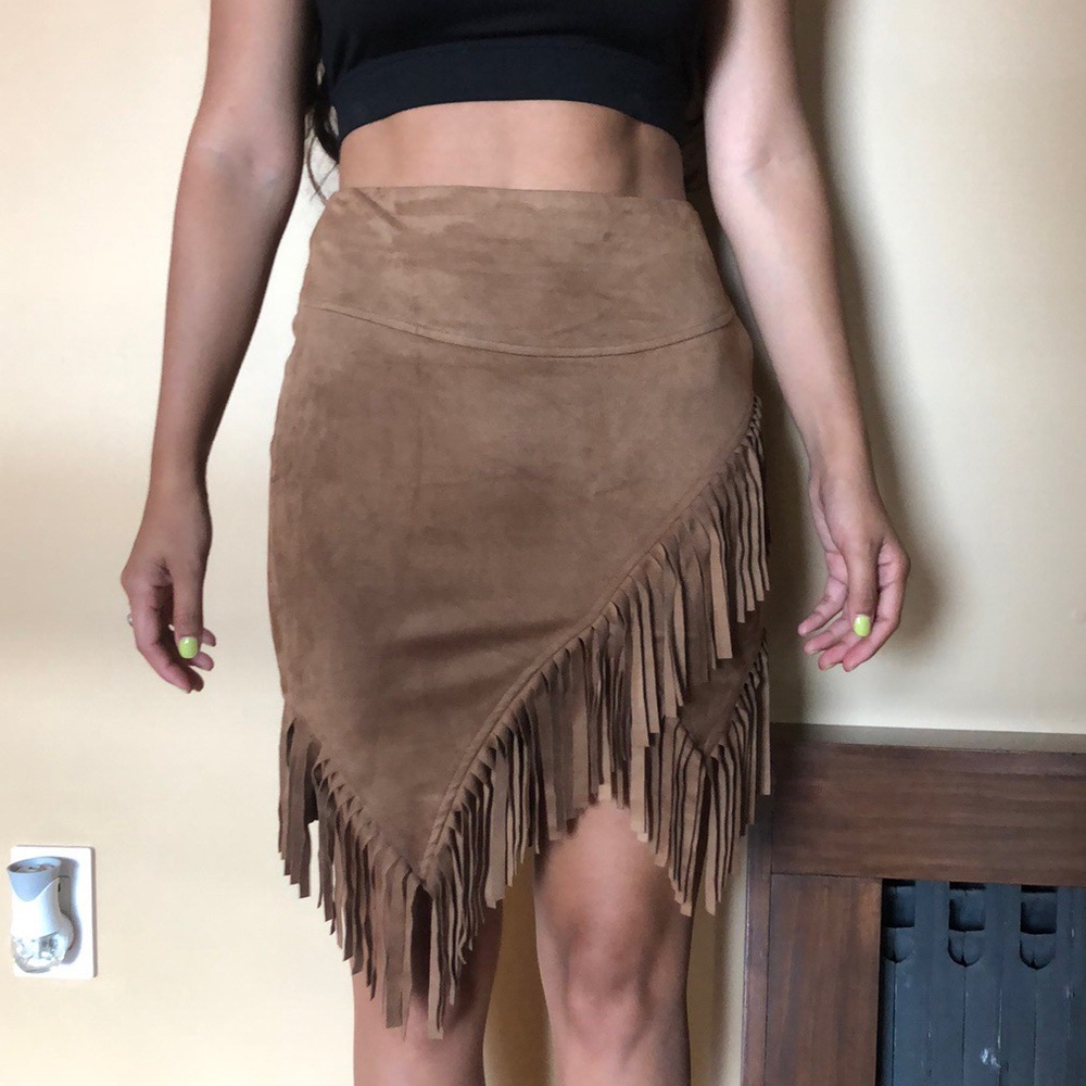 Bohemian suede midi skirt WITH TAGS 🐴